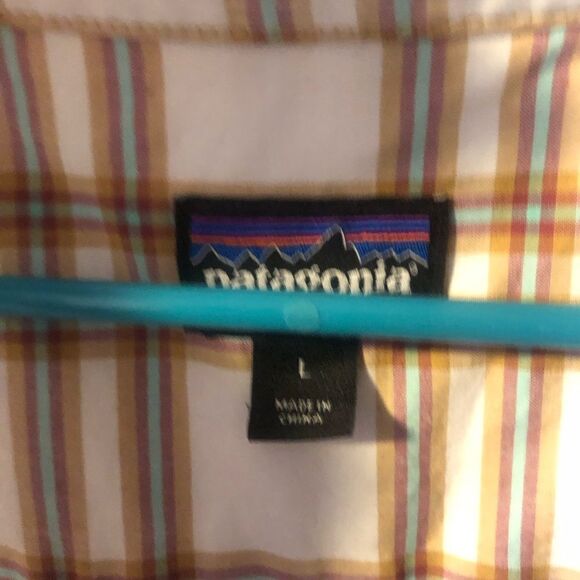 Patagonia Short Sleeve - Picture 2 of 3